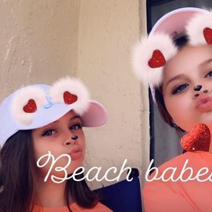 Meet your Posher, Mika